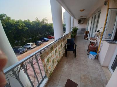 Balcony Image of 1900 Sq.ft 3 BHK Apartment / Flat for sale in DLF The Skycourt, Sector 86 Gurgaon for Rs. 22500000
