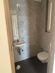 Bathroom Image of 650 Sq.ft 2 BHK Apartment / Flat for sale in Worli Mumbai for Rs. 37000000