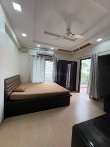 Bedroom Image of 2600 Sq.ft 3.5 BHK Apartment / Flat for rent in Tukoganj Indore for Rs. 70000