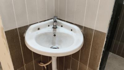 Bathroom Image of 550 Sq.ft 1 BHK Apartment / Flat for rent in Kharghar Navi Mumbai for Rs. 22000