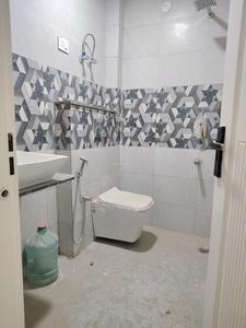 Common Bathroom Image of 1000 Sq.ft 2 BHK Apartment / Flat for sale in Neb Sarai New Delhi for Rs. 4500000