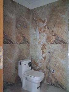 Common Bathroom Image of 1050 Sq.ft 2 BHK Apartment / Flat for sale in Avenue 1, Sector 73 Noida for Rs. 3500000