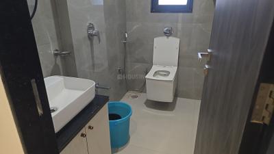 Image of 1000 Sq.ft 2 BHK Apartment / Flat for rent in DLH Leo Tower, Andheri West, Mumbai for Rs. 120000