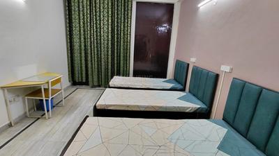 Bedroom Image of Friends pg in Sector 71, Noida