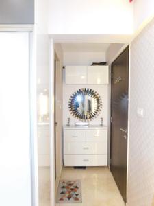 Hall Image of 960 Sq.ft 3 BHK Apartment / Flat for sale in Platinum Life, Andheri West Mumbai for Rs. 47000000