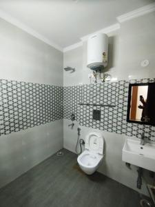 Bathroom Image of 1500 Sq.ft 2 BHK Builder Floor for rent in Hauz Khas New Delhi for Rs. 80000