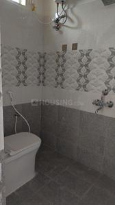 Bathroom Image of 658 Sq.ft 1 BHK Apartment / Flat for rent in Kondapur Hyderabad for Rs. 28000
