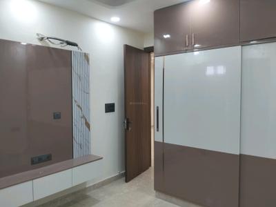 Bedroom Image of 1200 Sq.ft 3 BHK Builder Floor for sale in Vikaspuri New Delhi for Rs. 16500000