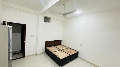 Bedroom Image of 750 Sq.ft 1 RK Builder Floor for rent in Indra Puri Colony Indore for Rs. 8000