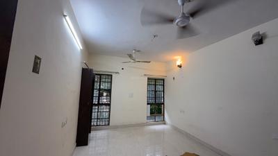 Living Room Image of 1000 Sq.ft 2 BHK Apartment / Flat for rent in DDA Akshardham Apartments, Sector 19 Dwarka New Delhi for Rs. 28000