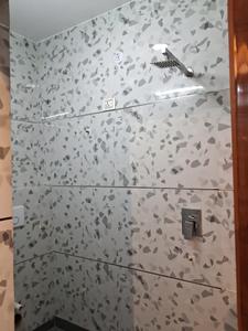 Common Bathroom Image of 900 Sq.ft 3 BHK Builder Floor for rent in Dwarka Mor New Delhi for Rs. 27500