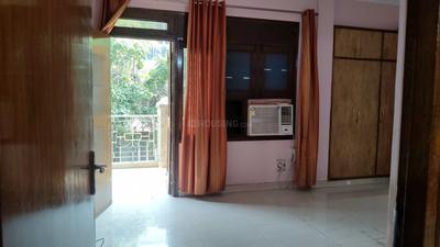 Bedroom Image of 2000 Sq.ft 3.5 BHK Apartment / Flat for rent in Purvanchal Sanchar Vihar, Sector 62 Noida for Rs. 40000