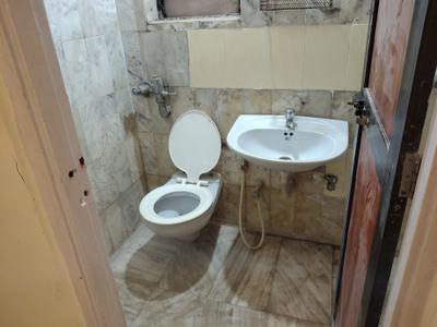 Bathroom Image of 540 Sq.ft 1 BHK Apartment / Flat for rent in Vasant Vihar Complax, Thane West Thane for Rs. 27500