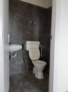 Bathroom Image of 1082 Sq.ft 3 BHK Apartment / Flat for rent in Prudent Prana, Rabindra Nagar Kolkata for Rs. 20000