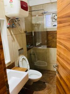Bathroom Image of 1890 Sq.ft 3 BHK Apartment / Flat for rent in Paras Emperor, Hoshangabad Road Bhopal for Rs. 45000