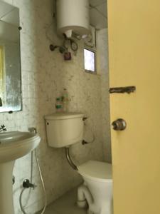 Common Bathroom Image of 845 Sq.ft 2 BHK Apartment / Flat for sale in Gaurs Sanskriti Vihar 10th Avenue, Noida Extension Greater Noida for Rs. 7500000