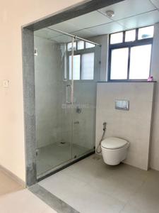 Bathroom Image of 5400 Sq.ft 5 BHK Villa for sale in Gera Isle Royale, Bavdhan Pune for Rs. 72000000