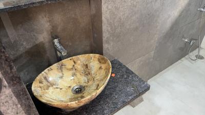 Bathroom Image of 800 Sq.ft 1 BHK Apartment / Flat for rent in Mahalakshmi Nagar Indore for Rs. 20000