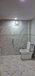 Bathroom Image of 1050 Sq.ft 2 BHK Independent House for rent in Budheshwar Lucknow for Rs. 15000