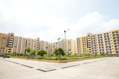 Building Image of 942 Sq.ft 3 BHK Apartment / Flat for sale in Vrindavan Yojana Lucknow for Rs. 5926023