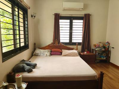 Bedroom Image of 2700 Sq.ft 4 BHK Independent House for sale in Ambawadi Ahmedabad for Rs. 55000000