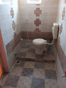 Bathroom Image of 700 Sq.ft 2 BHK Independent House for rent in Mathigiri Hosur for Rs. 10000