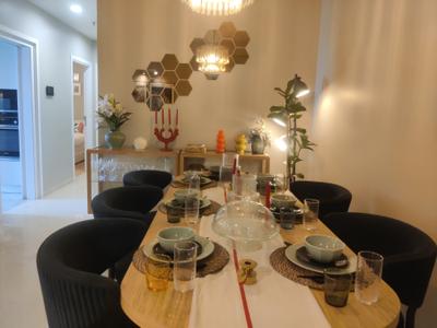 Living Room Image of 2400 Sq.ft 3 BHK Apartment / Flat for sale in DLF One Midtown, Karampura New Delhi for Rs. 64500000