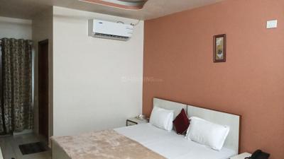 Bedroom Image of 700 Sq.ft 3 BHK Apartment / Flat for rent in Begumpet Hyderabad for Rs. 28000
