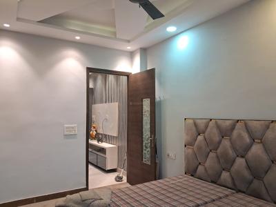 Bedroom Image of 1350 Sq.ft 3 BHK Builder Floor for rent in Ramesh Nagar New Delhi for Rs. 40000