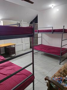 Bedroom Image of AC PG for men near vytila in Thammanam, Ernakulam