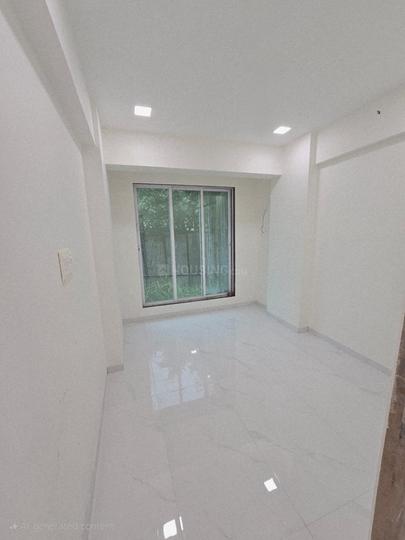 Thakur Emerald Main Image 1