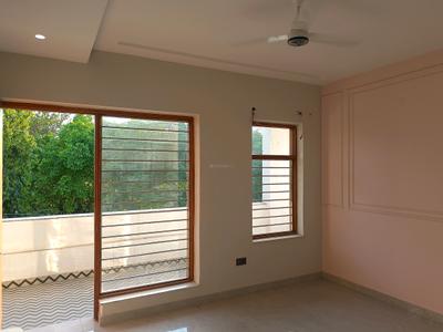 Bedroom Image of 2450 Sq.ft 4 BHK Builder Floor for rent in Sector 37 Faridabad for Rs. 40000