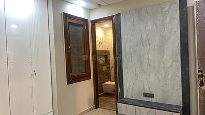 Bedroom Image of 1400 Sq.ft 4 BHK Builder Floor for sale in Sector 4 Rohini New Delhi for Rs. 24000000