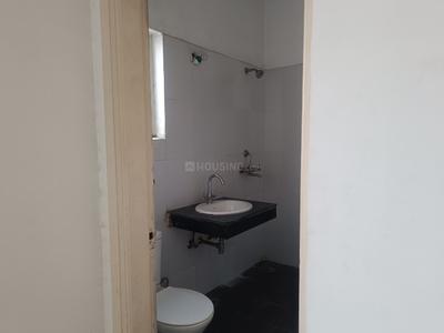 Bathroom Image of 1742 Sq.ft 3 BHK Villa for rent in Paramount Golfforeste Villas, Surajpur Greater Noida for Rs. 23000