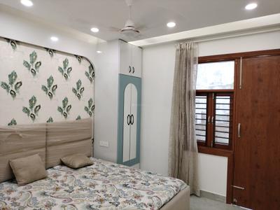 Bedroom Image of 1400 Sq.ft 4 BHK Builder Floor for sale in Suraj Vihar New Delhi for Rs. 12800000