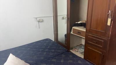 Bedroom Image of 1100 Sq.ft 2 BHK Builder Floor for sale in RWA Pragati Park Block H18 and L, Malviya Nagar New Delhi for Rs. 20000000