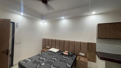 Bedroom Image of 290 Sq.ft 1 RK Independent House for rent in DLF Phase 3 Gurgaon for Rs. 20000