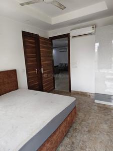 Bedroom Image of 2700 Sq.ft 3 BHK Builder Floor for rent in Gulmohar Garden, Sector 44 Noida for Rs. 100000