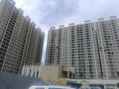 Image of 1000 Sq.ft 2 BHK Apartment / Flat for sale in Dosti Greenscapes, Hadapsar, Pune for Rs. 8500000
