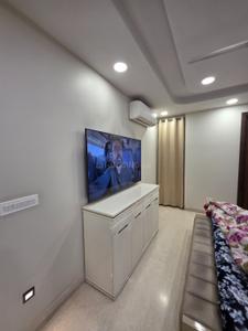 Bedroom Image of 1800 Sq.ft 3 BHK Builder Floor for sale in Rajouri Garden New Delhi for Rs. 27000000