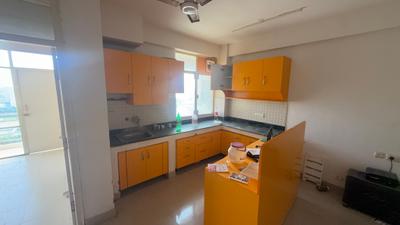 Kitchen Image of 700 Sq.ft 2 BHK Apartment / Flat for sale in Breez Global Heights, Sector 33 Sohna for Rs. 5500000