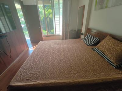 Bedroom Image of 2250 Sq.ft 4 BHK Apartment / Flat for sale in Bodakdev Ahmedabad for Rs. 35500000
