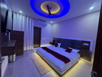 Bedroom Image of 968 Sq.ft 10 BHK Villa for rent in Basera Baikunth Villa, Chaitanya Vihar Vrindavan for Rs. 220000
