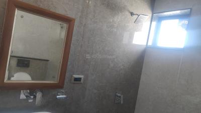 Bathroom Image of 1200 Sq.ft 1 BHK Independent House for rent in Mothrowala Dehradun for Rs. 15000