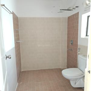Bathroom Image of 1576 Sq.ft 3 BHK Apartment / Flat for rent in Umang Summer Palms, Sector 86 Faridabad for Rs. 30000