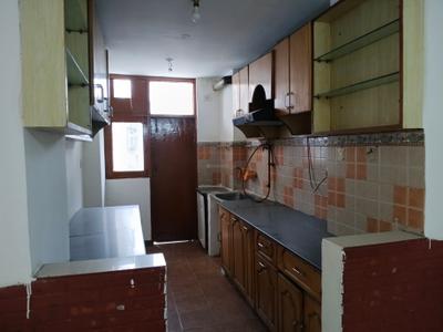 Kitchen Image of 1800 Sq.ft 3 BHK Apartment / Flat for sale in Amrapali Royal, Indirapuram Ghaziabad for Rs. 17000000