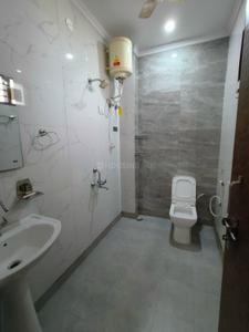 Bathroom Image of 1400 Sq.ft 3 BHK Builder Floor for rent in Sector 46 Gurgaon for Rs. 45000