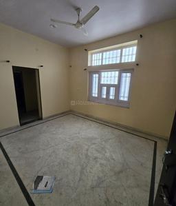 5 BHK Flat