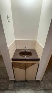 Bathroom Image of 1300 Sq.ft 3.5 BHK Apartment / Flat for rent in Bagadganj Nagpur for Rs. 25000
