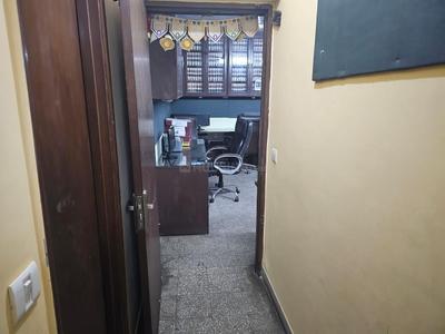 Bedroom Image of 1550 Sq.ft 3 BHK Apartment / Flat for sale in Supreme Enclave, Mayur Vihar Phase 1 New Delhi for Rs. 27500000